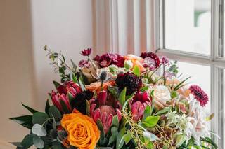 Bruce Wayne Florals - 49