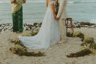 Hawaiian Style Beach Weddings with ALOHA - 30