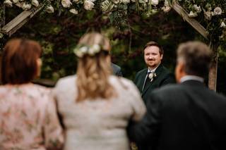 Hand and Arrow Photography - 35