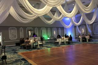 The Rosen Plaza Hotel - 14