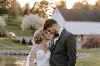 Michelle Rene Designs and Wedding Gown Alterations - 31