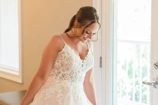 Lilla's Bridal Boutique - 10