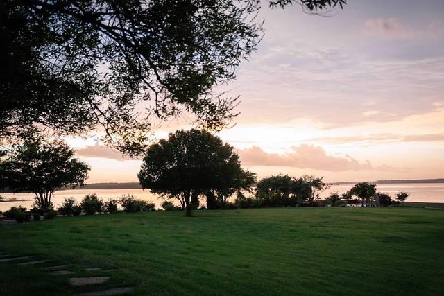 Paradise Cove at Lake Grapevine - 3