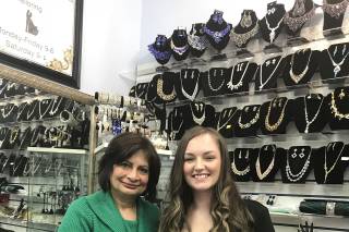 Mona's Elegant Bridal Gowns & Tuxedos - 9