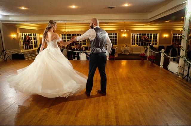 Meadow Brook Inn - 3