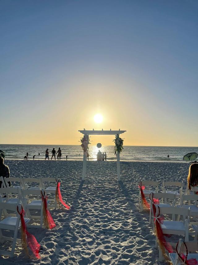 Hilton Marco Island Beach Resort and Spa - 3