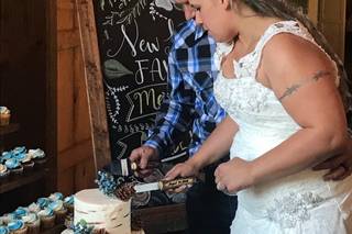 ML Cakes and Catering - 9