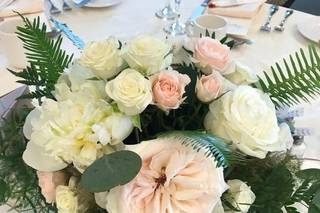 Dancing Tulip Floral Boutique - 17