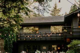 Love Blooms Wedding and Event Design - 33