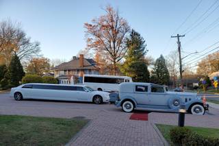 Personal Touch Limousines - 1