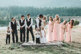 Rustic River Wedding Venue - 14