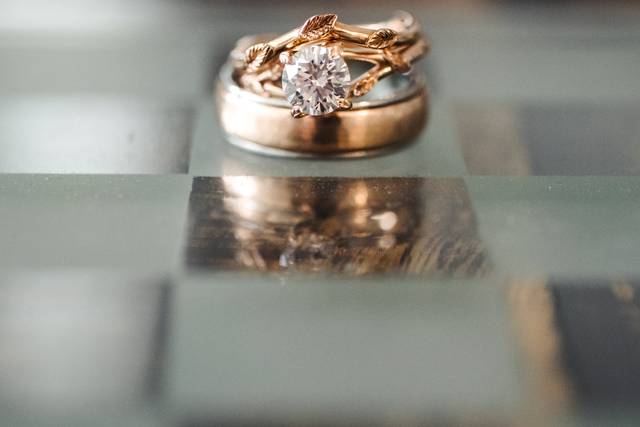 Engagement Ring vs. Wedding Ring: What's the Difference? - Ken & Dana Design