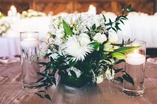 Pele's Wedding & Events - 6