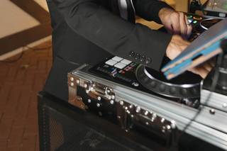 MUIR MUSIC ENTERTAINMENT - 12