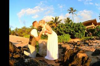 Hawaiian Island Weddings - 12