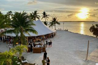 Pierre's Restaurant & Morada Bay Beach Cafe - 8