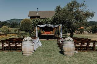 Beacon Hill Winery & Vineyard - 5