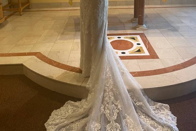 Elegant Touch Bridal & Tuxedo 1