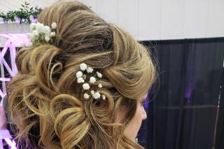 Salon & Spa 18 - 25