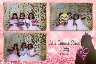 Mirrored Images Photo Booth - 7