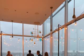NY Lounge Decor - 12