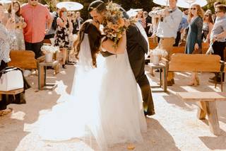 Winter White Barn - 10