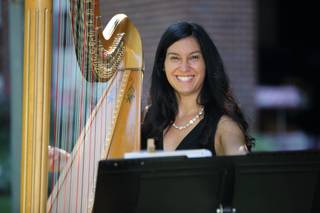 Harpist Lizary Rodriguez 4