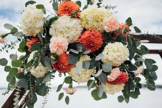 Love Blooms Wedding and Event Design - 36