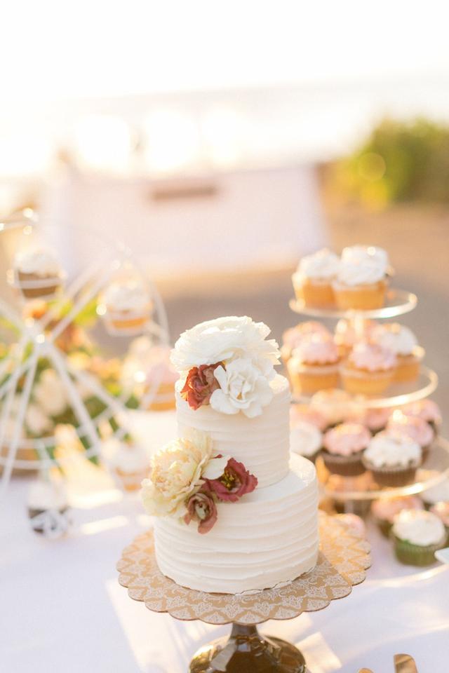 B3 A Beach Bunny Bakery - 4