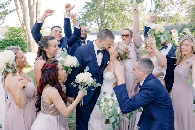 Picture This Wedding: We offer Micro-Wedding Packages! 3