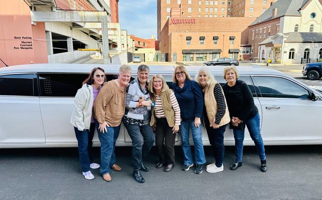 1Up'n Limousines and Party Buses - 1