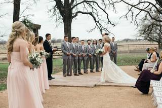 Vintage Oaks Ranch Wedding and Event Venue - 23