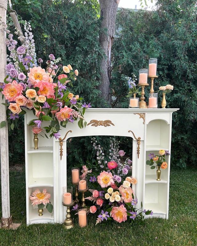 Frontier Flowers of Fontana - 2