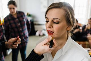 Tulsa Bridal Beauty - Celebrity Makeup & Hair stylist - 12