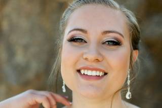 Yolanda Lake Makeup Artist - 8