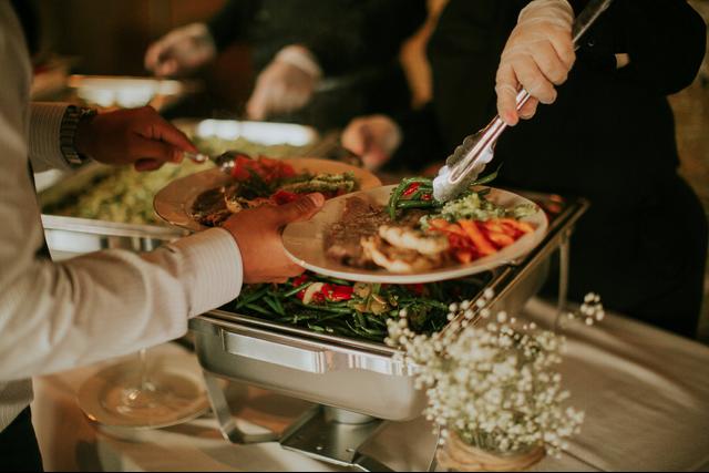 Bon Soir Caterers - 1