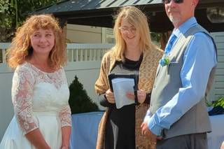 Rev. Kelly Robbins Wedding Officiant - 24