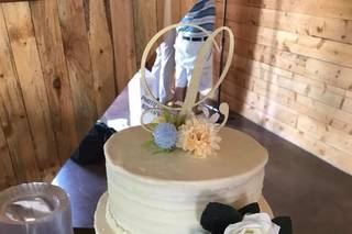 The Flying Pig Bakery & Custom Cakes - 18