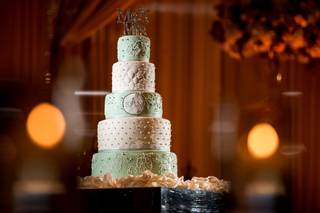 Raksha's Custom Cakes - 10