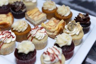 Frosted Swirl Cupcakes - 60