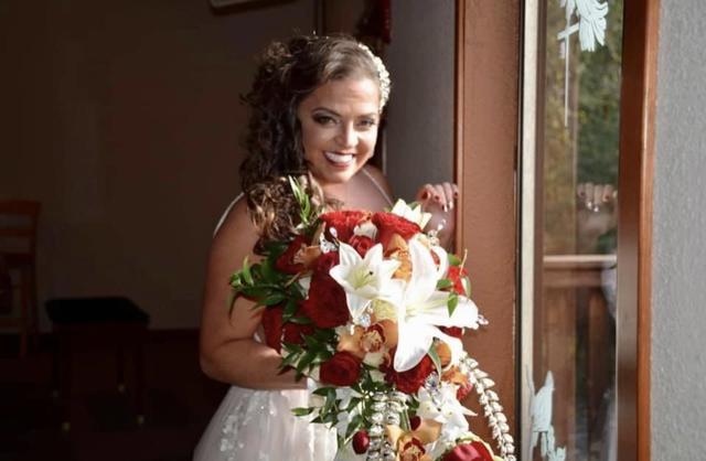 Alanate 11 Hair & Makeup - 1