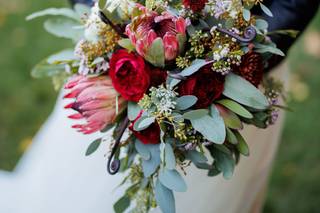 Artistic Blossoms Floral Design Studio - 28