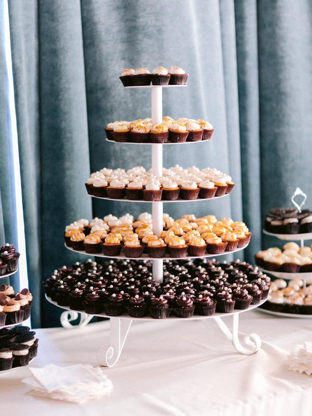 Cupcakin Bake Shop - 3