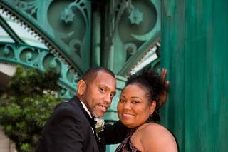 Glitter Lens Photography & Photo Booths - 24