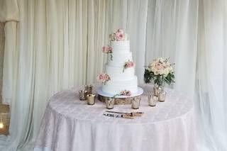 Mare's Custom Cakes - 17