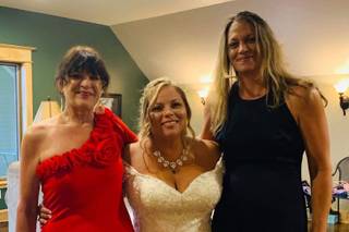 Nikki's Glitz And Glam Bridal Boutique - 21