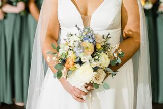 Blossom & Bee Floral & Event Design - 10