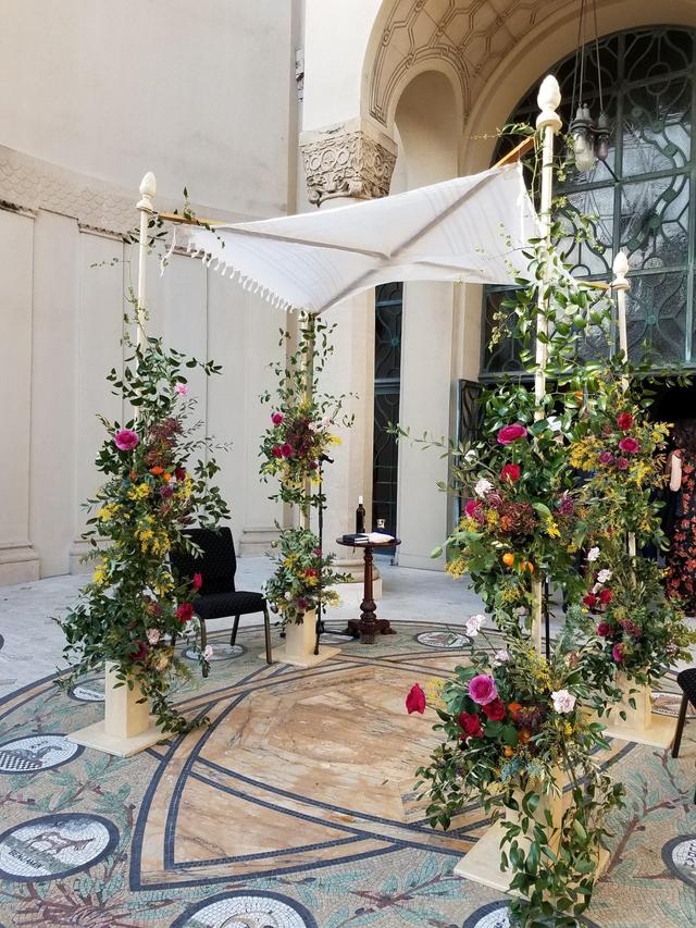 Loop Flowers & Event Arts - 1