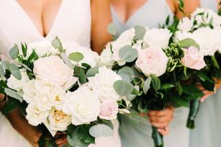 Hearts and Flowers Floral Design Studio - 15
