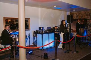 Miriam Neblina Latin Band - 8